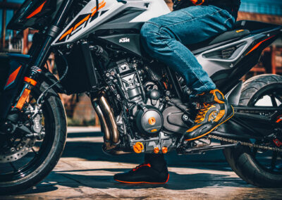 462202 MY23 KTM 790 DUKE Details Parts LC8c engine Static EU Global 23 - BTA Magazine