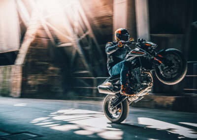 462185 MY23 KTM 790 DUKE Action EU Global - BTA Magazine