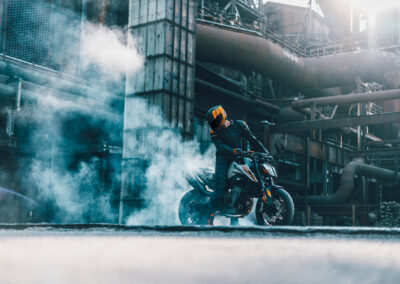 462267 MY23 KTM 790 DUKE Action EU Global - BTA Magazine