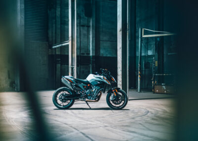 462323 MY23 KTM 790 DUKE Static EU Global - BTA Magazine