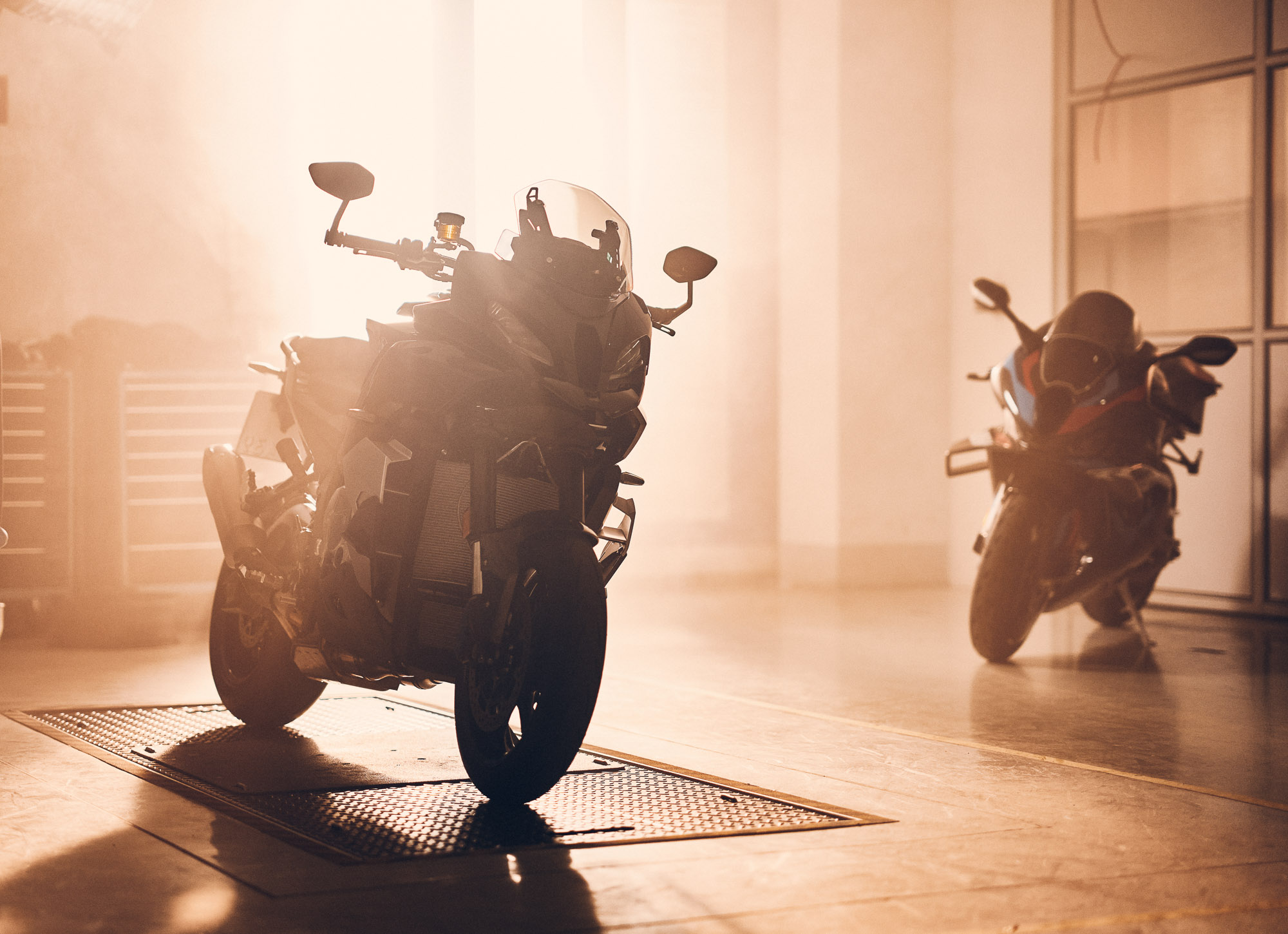 BMW M1000XR 4 - BTA Magazine