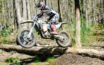 Triunfo Épico: Rockstar Energy Husqvarna Domina el GNCC Old Gray