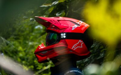 Supertech M10: El Casco Alpinestars que Domina la Aventura Extrema