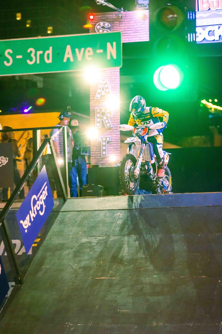 Ryder LeBlond de Rockstar Energy Husqvarna Factory Racing asegura el tercer puesto general en la Serie U.S. Hard Enduro 2024