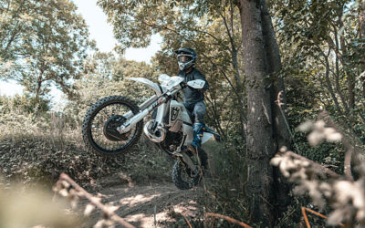 Husqvarna TE 300 Pro 2025: La Enduro Extrema Redefine el Off-Road