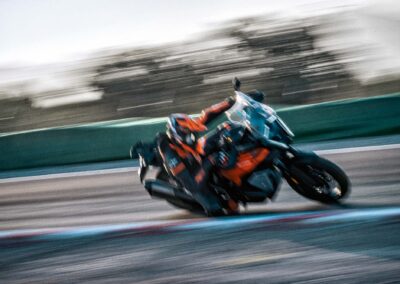 636135 MY25 KTM 1390 SUPER ADVENTURE S S EVO ORANGE EUROPE GLOBAL 10 - BTA Magazine