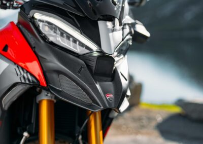 MY25 DUCATI MULTISTRADA V4 PIKES PEAK DYN ONLOCATION 40 UC692802 High 11 - BTA Magazine