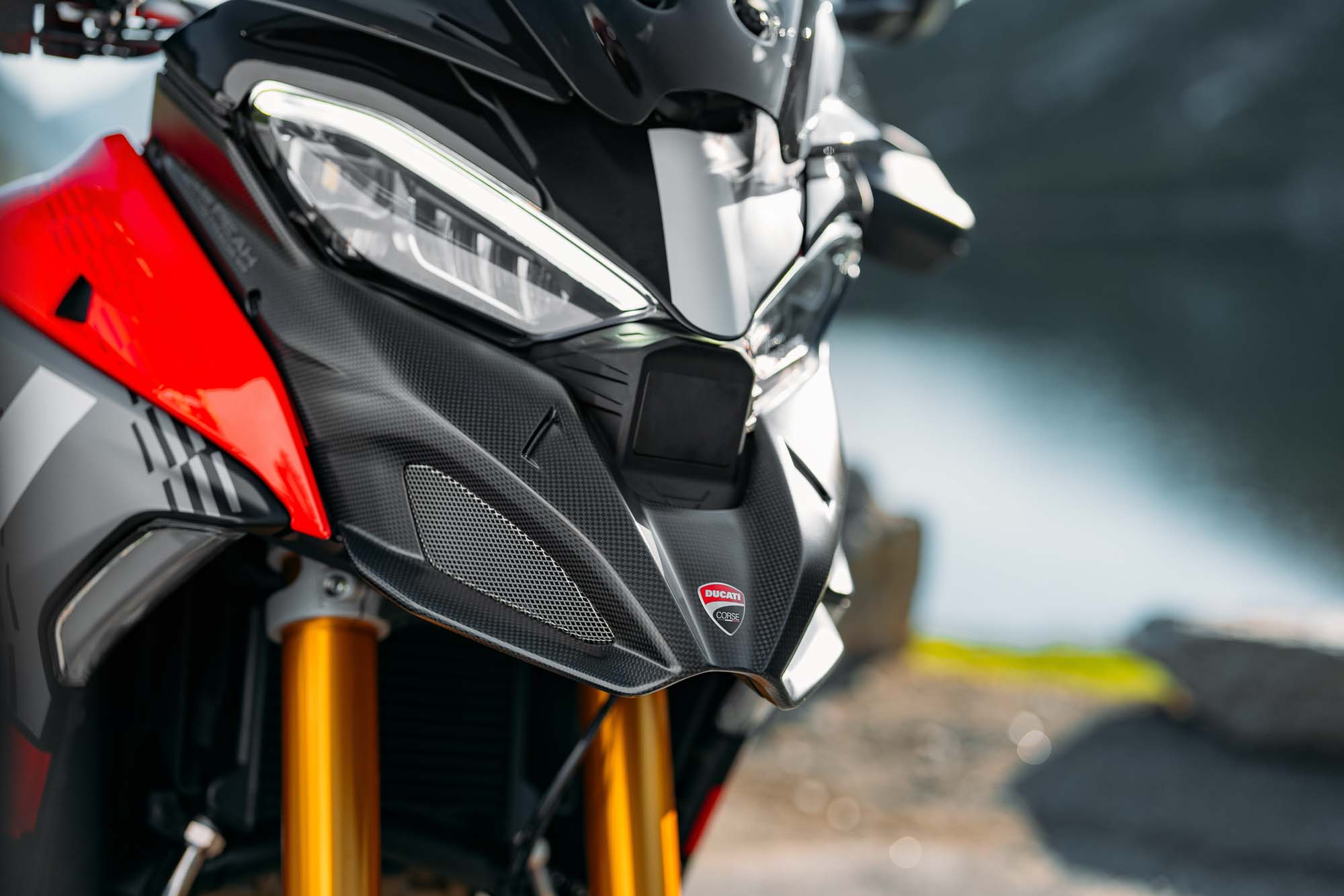 MY25 DUCATI MULTISTRADA V4 PIKES PEAK DYN ONLOCATION 40 UC692802 High 11 - BTA Magazine