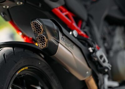 MY25 DUCATI MULTISTRADA V4 PIKES PEAK DYN ONLOCATION 48 UC692810 High 15 - BTA Magazine
