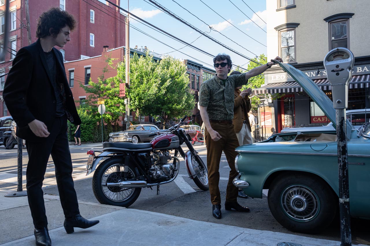 La Triumph Bonneville T100 Brilla en el Biopic de Bob Dylan A COMPLETE UNKNOWN