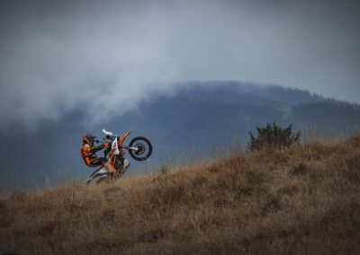 647171 MY25 KTM 390 ADVENTURE R 01 ACTION KTM 390 ADVENTURE range - BTA Magazine
