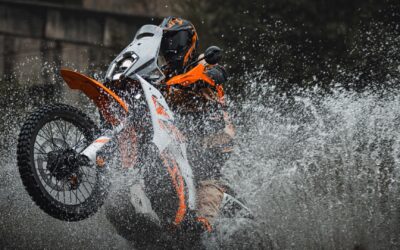 Las 2025 KTM 390 Adventure R y X: Nacidas Para Explorar