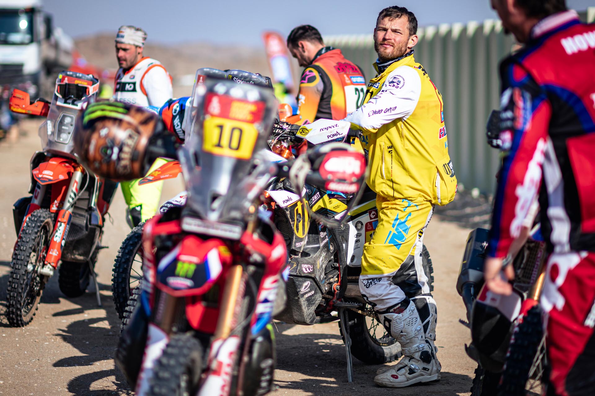 Piloto de KTM conquista el terreno más difícil en el rally adventure definitivo del mundo