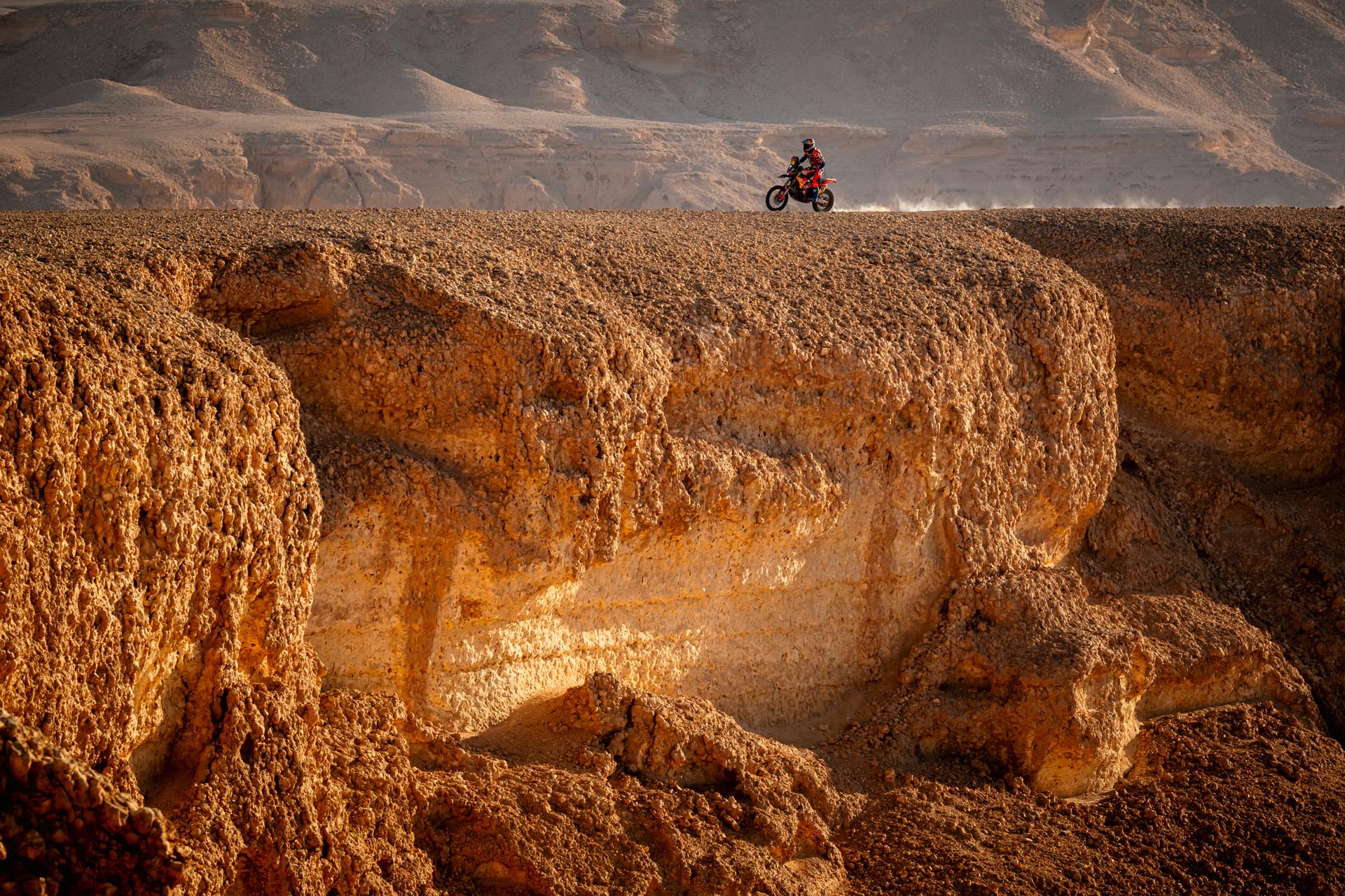 El piloto de KTM conquista el terreno más duro en el rally de aventura definitivo del mundo