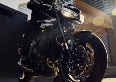 StreetTripleR MY23 22357 ML - BTA Magazine