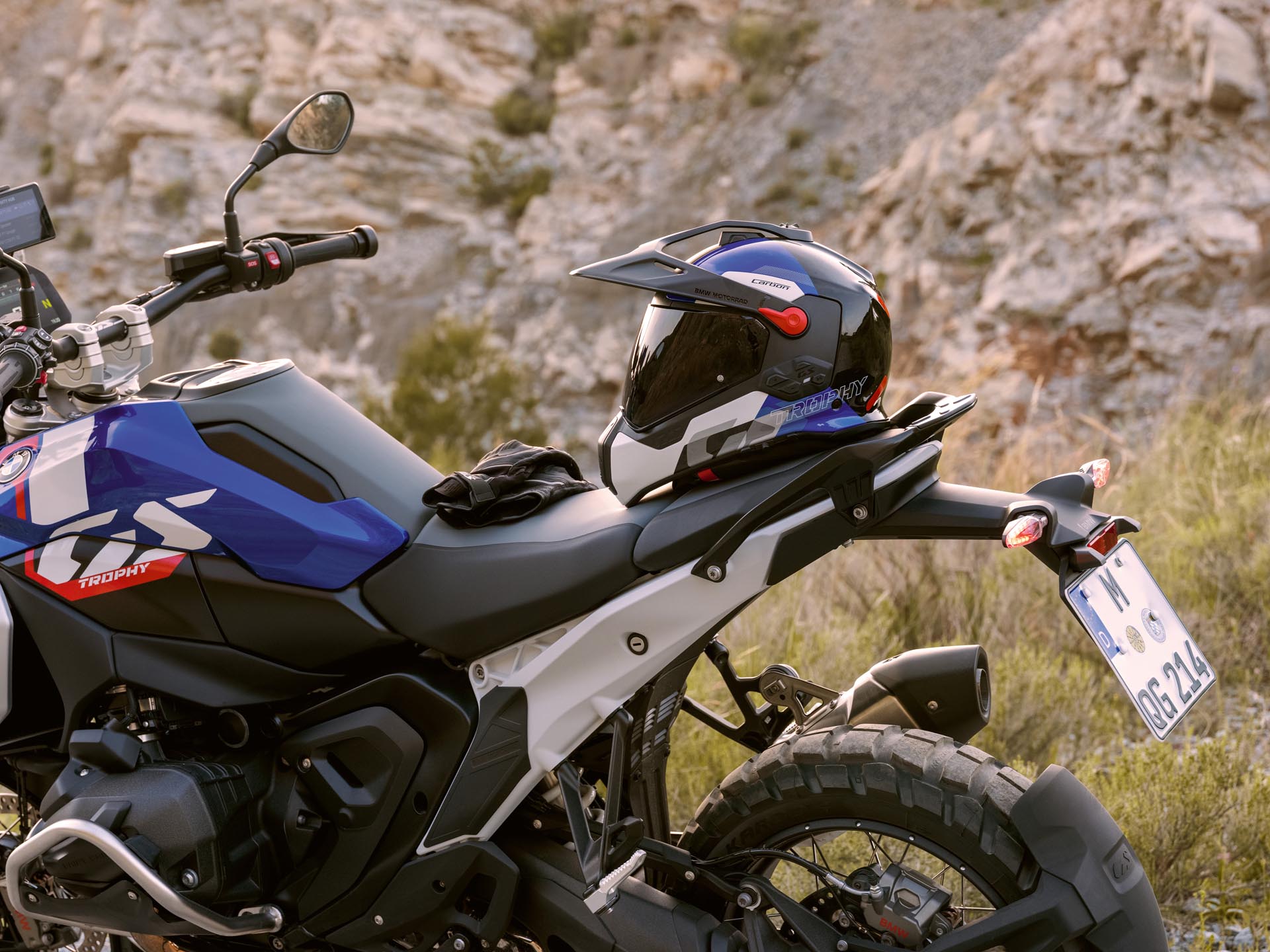 Casco BMW GS Rallye Carbon, BMW ConnectedRide COM P1 GS