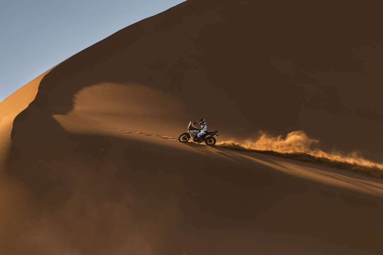 Moto de aventura VOGE DS800X Rally
