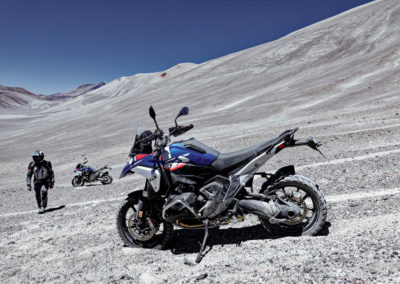 Discover how Metzeler Karoo 4 tires redefine high-altitude riding with the BMW R 1300 GS, conquering 19,685 feet in the world's highest volcanic range.