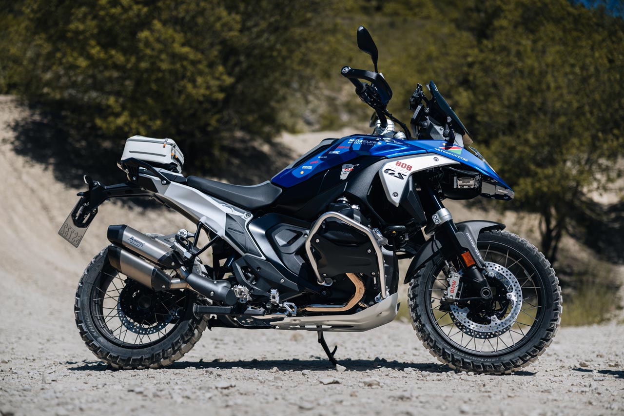 BMW F 900 GS Trophy Marshal Bike leading the way through Namibia's difficult terrain, guiding participants safely during the GS Trophy 2024.