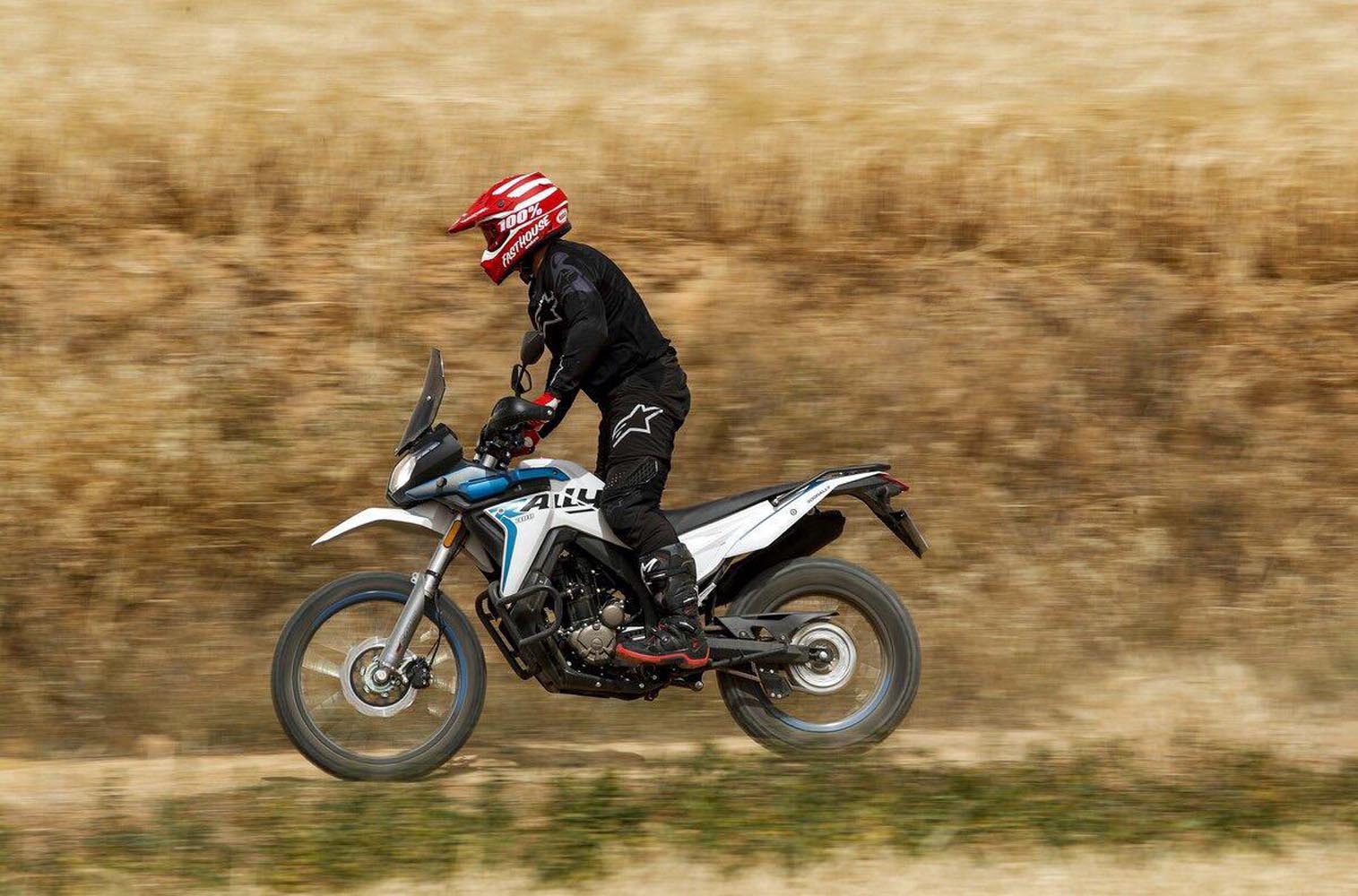 Voge 300 Rally, Adventure travel city 