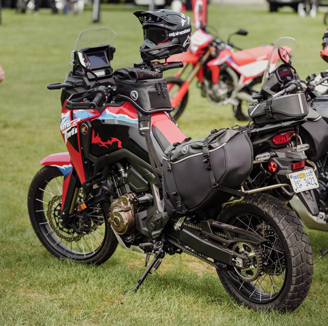 Giant Loop SISKIYOU PANNIERS Review: Versatile, Durable, and Adventure-Ready