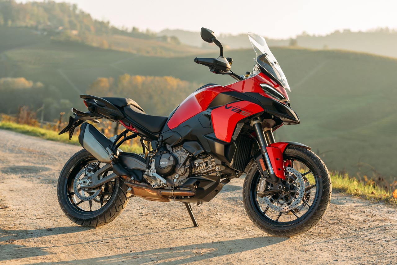 Side view of the big-trail motorcycle Ducati Multistrada V2 showcasing its sleek design and aerodynamic features