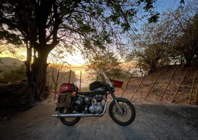 Motorcycle travel adventure: Diego Rosón and his Royal Enfield Classic 500 on a scenic road through Central America.